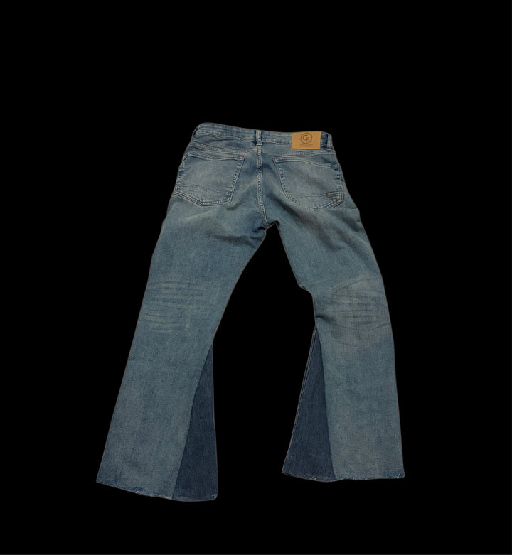 Translation missing: en.Flared jeans